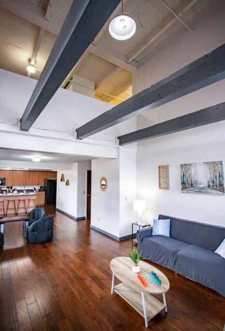 Villa Centric Modern Loft W/ King Beds & Smart Gametable Rochester Exterior foto
