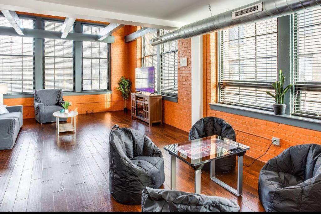 Villa Centric Modern Loft W/ King Beds & Smart Gametable Rochester Exterior foto