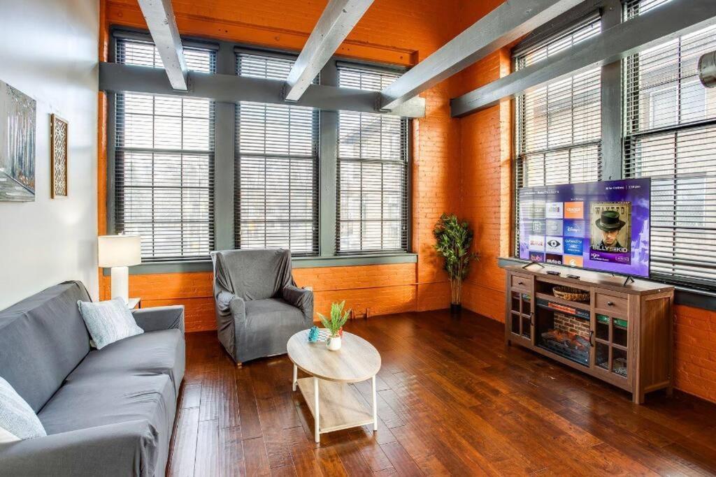 Villa Centric Modern Loft W/ King Beds & Smart Gametable Rochester Exterior foto
